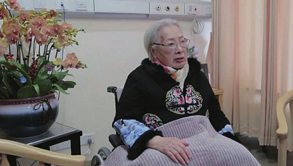 迈入百岁门槛的秦怡
