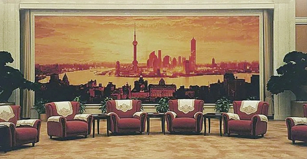 人民大会堂内的海派绒绣作品