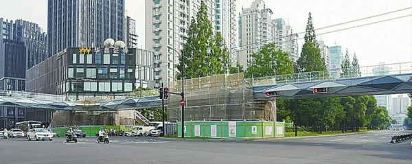 施工中的肇嘉浜路宛平路天桥