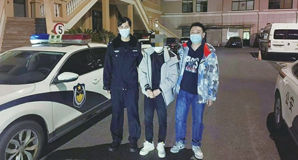 犯罪嫌疑人开某被抓获 黄浦公安分局供图