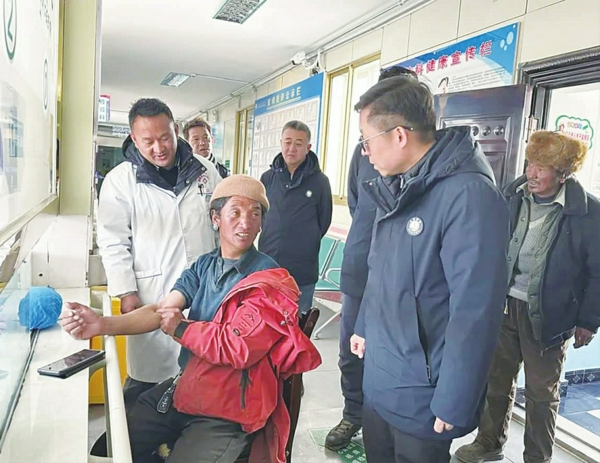 徐汇援藏小组走访医院