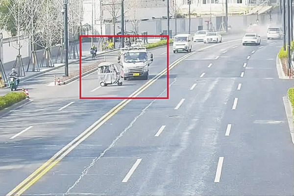 车祸发生前一瞬间